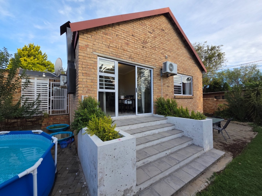 4 Bedroom Property for Sale in Pentagon Park Free State